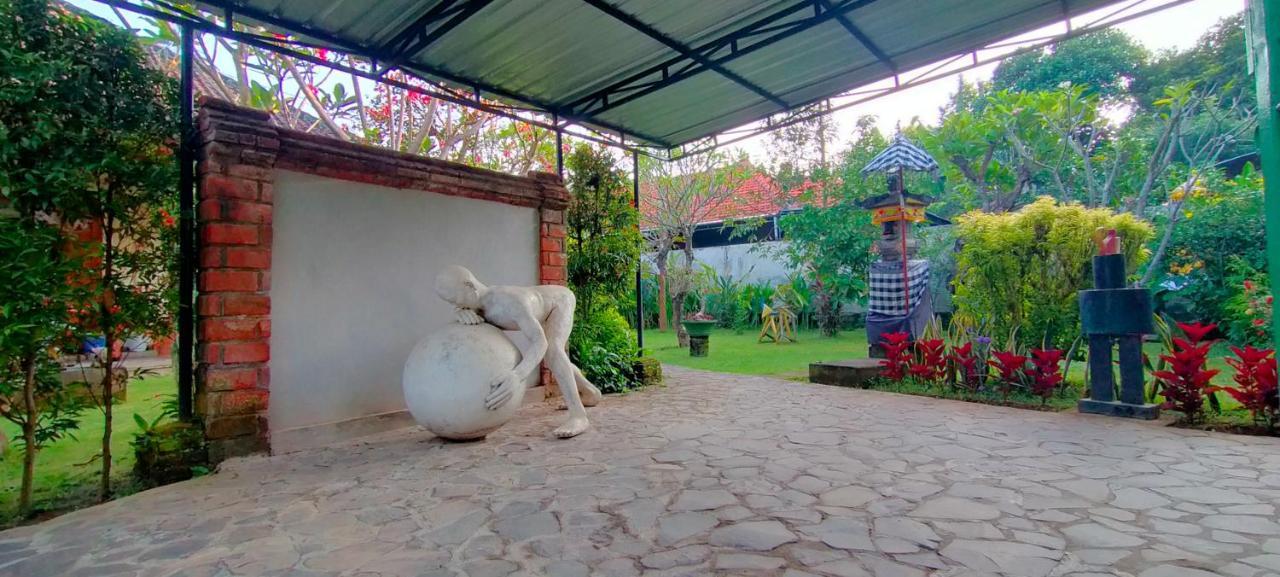 Tunjung Guest House Lovina Beach Pabean Buleleng Exterior foto